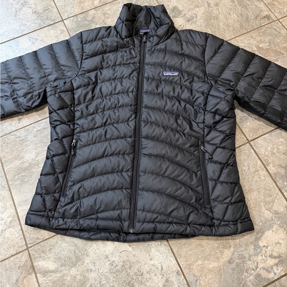 Patagonia Women's Down Sweater/ puffer Jacket - Black Size M - Picture 3 of 7